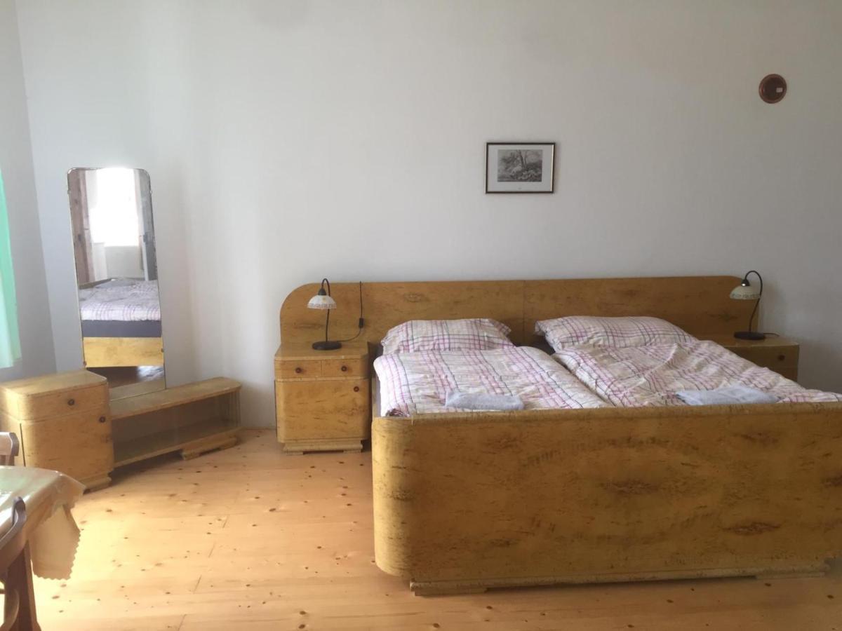 Zamek Dobrohor Lejlighedshotel Eksteriør billede