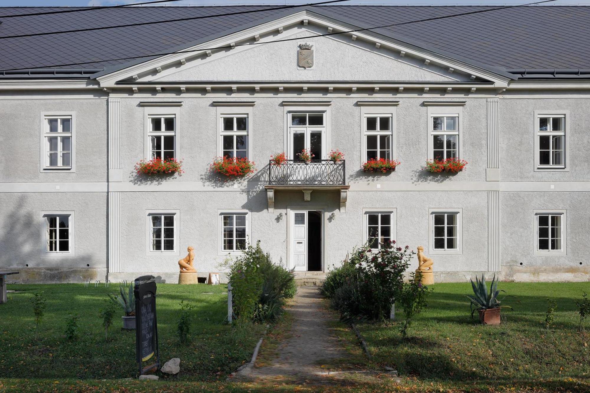 Zamek Dobrohor Lejlighedshotel Eksteriør billede